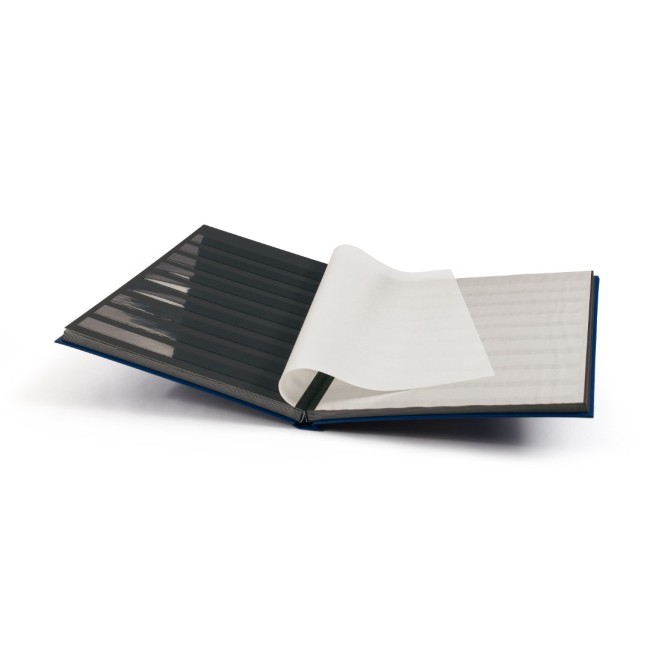 Clasor timbre cu 16file / 32pagini negre, coperta albastra Clasor timbre cu 16file / 32pagini negre, coperta albastra
