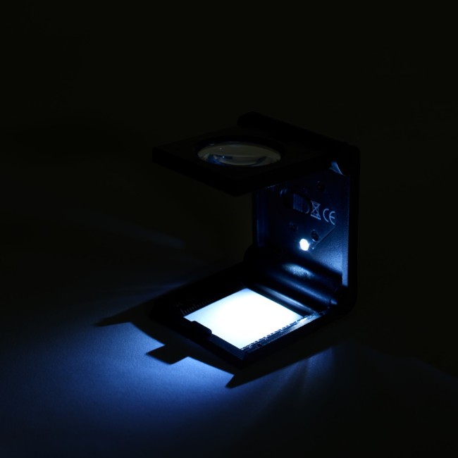 Lupa pliabila, marire 5x, cu scala gradata si iluminare