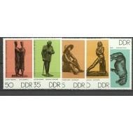 DDR 1976 - Artefacte, muzee, sculpturi, serie neuzata