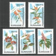 Suriname 1974 - Pasti, flori, serie neuzata
