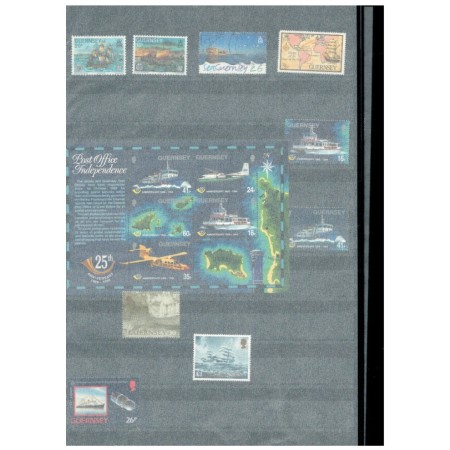 Clasor gros cu o colecție de timbre străine cu tematica vapoare, navigație