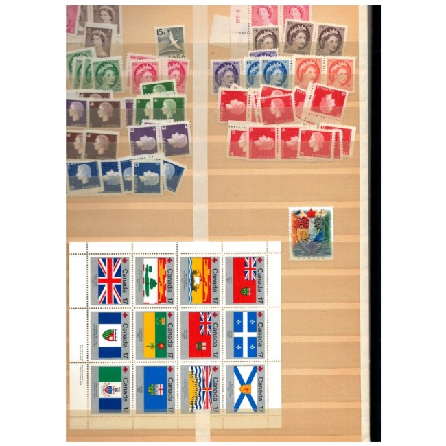 Canada - Colecție timbre si colite neuzate in clasor Canada - Colecție timbre si colite neuzate in clasor
