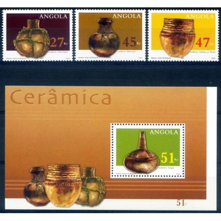 Angola 2002 - Ceramica tradiționala, serie si colita neuzata Angola 2002 - Ceramica tradiționala, serie si colita neuzata