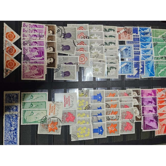 Clasor gros cu o colecție de timbre stampilate Romania 1947-1962, cu dubluri