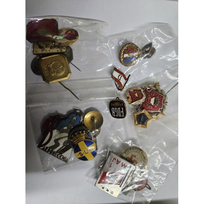 Lot mare insigne vechi străine intr-o cutie, tematici diverse