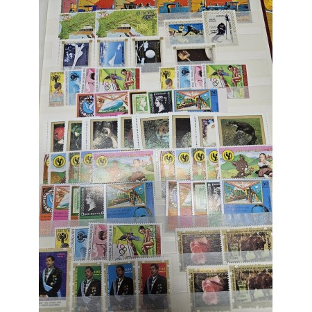 Guinea Ecuatoriala - Colectie timbre si colite neuzate in clasor