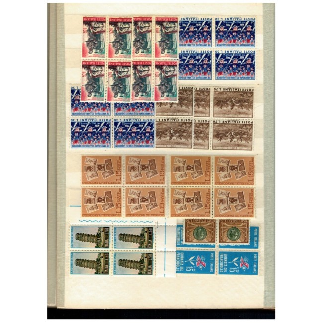 Italia - Colecție timbre vechi neuzate in clasor, cu dubluri