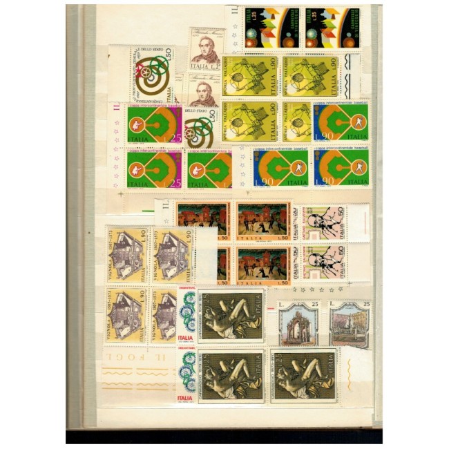 Italia - Colecție timbre vechi neuzate in clasor, cu dubluri