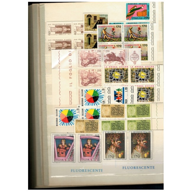 Italia - Colecție timbre vechi neuzate in clasor, cu dubluri