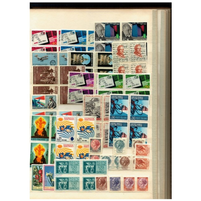 Italia - Colecție timbre vechi neuzate in clasor, cu dubluri
