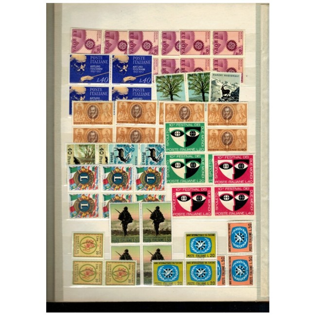 Italia - Colecție timbre vechi neuzate in clasor, cu dubluri
