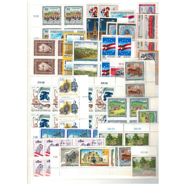 Austria - Lot timbre neuzate in clasor, cu dubluri, anii 1980-1990